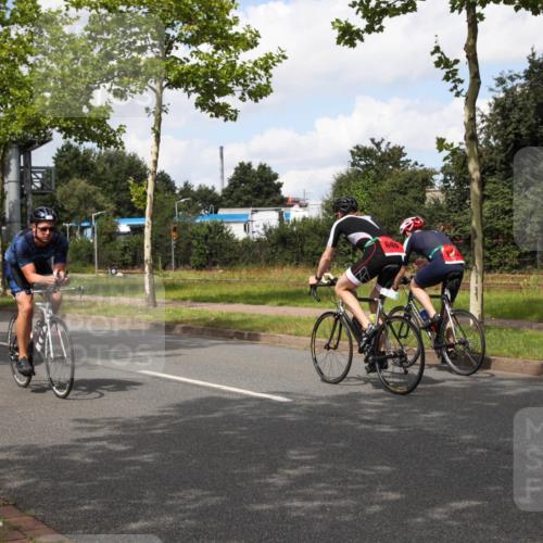 10.08.2025 - GEWOBA Citytriathlon Bremen Yannick Fuchs http://msf.ph/oto/8572515 10.08.2025 12:48:56 Radfahren 578, 621, 627, 641, 649, 655, 657, 682, 687, 717, 788, 857, 863, 897, 932, 950, 1010, 1027 meine-sportfotos.de