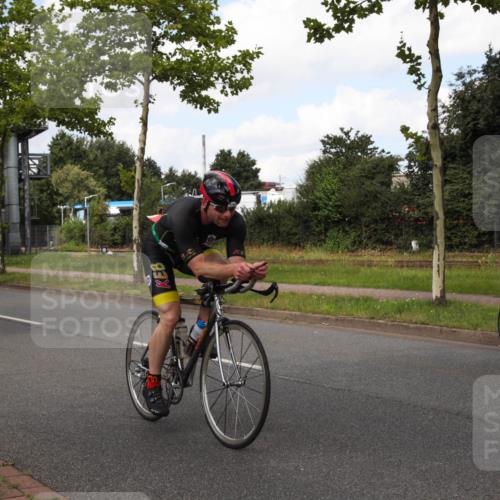 10.08.2025 - GEWOBA Citytriathlon Bremen Yannick Fuchs http://msf.ph/oto/8572533 10.08.2025 12:49:18 Radfahren 593, 774, 806, 840, 888, 942, 950, 1027 meine-sportfotos.de