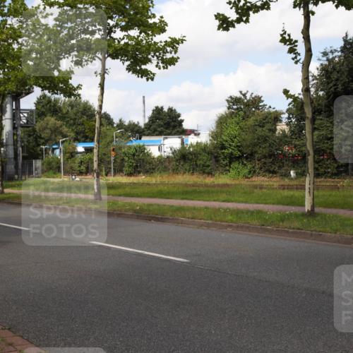 10.08.2025 - GEWOBA Citytriathlon Bremen Yannick Fuchs http://msf.ph/oto/8572536 10.08.2025 12:49:23 Radfahren 560, 593, 702, 774, 806, 840, 841, 888, 942 meine-sportfotos.de