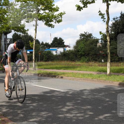 10.08.2025 - GEWOBA Citytriathlon Bremen Yannick Fuchs http://msf.ph/oto/8572559 10.08.2025 12:49:48 Radfahren 552, 637, 648, 666, 688, 689, 692, 715, 741, 856, 873, 922, 959 meine-sportfotos.de