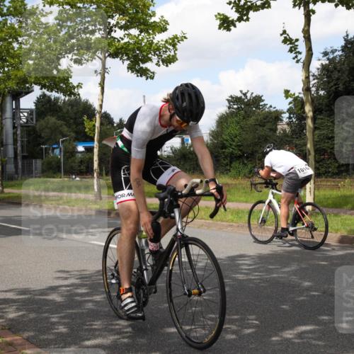 10.08.2025 - GEWOBA Citytriathlon Bremen Yannick Fuchs http://msf.ph/oto/8572560 10.08.2025 12:49:48 Radfahren 552, 637, 648, 666, 688, 689, 692, 715, 741, 856, 873, 922, 959 meine-sportfotos.de
