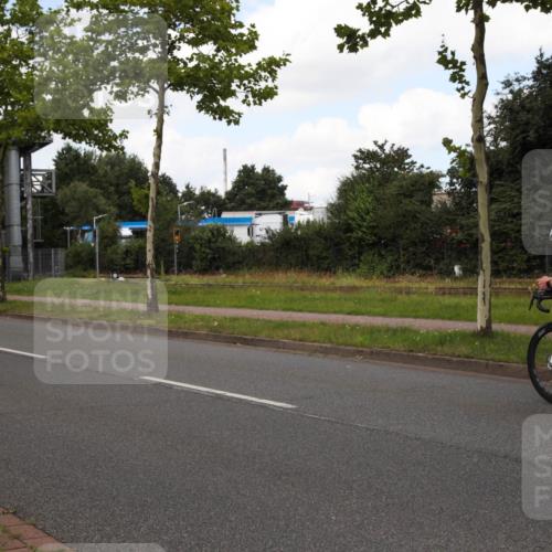 10.08.2025 - GEWOBA Citytriathlon Bremen Yannick Fuchs http://msf.ph/oto/8572582 10.08.2025 12:50:25 Radfahren 626, 643, 735, 752, 770, 820, 824, 836, 852, 859, 867 meine-sportfotos.de