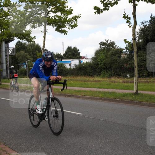 10.08.2025 - GEWOBA Citytriathlon Bremen Yannick Fuchs http://msf.ph/oto/8572607 10.08.2025 12:51:02 Radfahren 551, 681, 719, 768, 776, 894, 924, 937 meine-sportfotos.de