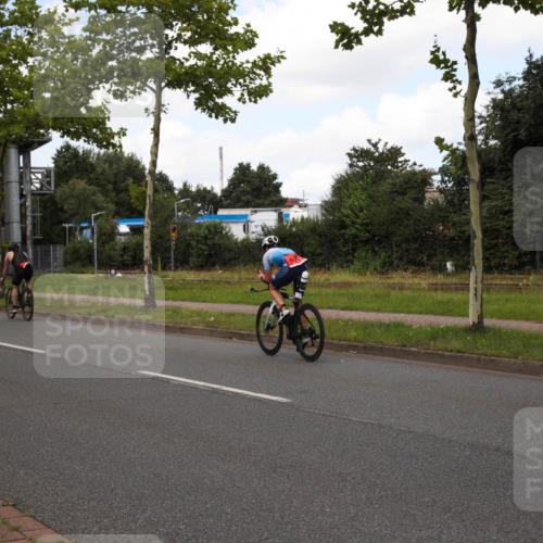 10.08.2025 - GEWOBA Citytriathlon Bremen Yannick Fuchs http://msf.ph/oto/8572619 10.08.2025 12:51:16 Radfahren 551, 556, 667, 719, 768, 912, 924 meine-sportfotos.de