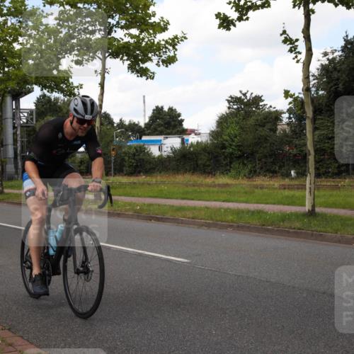 10.08.2025 - GEWOBA Citytriathlon Bremen Yannick Fuchs http://msf.ph/oto/8572664 10.08.2025 12:52:31 Radfahren 579, 599, 603, 639, 686, 701, 834, 858, 891 meine-sportfotos.de