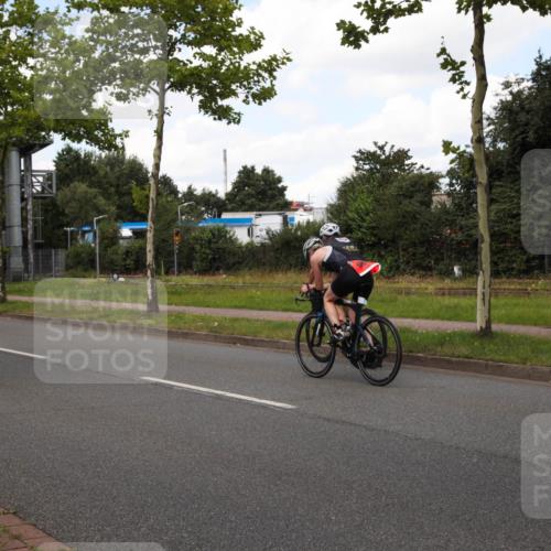 10.08.2025 - GEWOBA Citytriathlon Bremen Yannick Fuchs http://msf.ph/oto/8572669 10.08.2025 12:52:37 Radfahren 565, 579, 599, 603, 639, 642, 686, 701, 763, 834, 858, 919, 956 meine-sportfotos.de