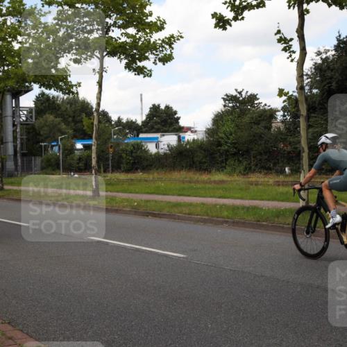 10.08.2025 - GEWOBA Citytriathlon Bremen Yannick Fuchs http://msf.ph/oto/8572670 10.08.2025 12:52:41 Radfahren 565, 579, 635, 639, 642, 686, 763, 915, 919, 956 meine-sportfotos.de