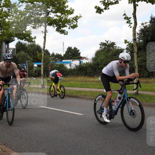 10.08.2025 - GEWOBA Citytriathlon Bremen Yannick Fuchs http://msf.ph/oto/8572674 10.08.2025 12:52:44 Radfahren 565, 579, 635, 639, 642, 686, 763, 915, 919, 956 meine-sportfotos.de