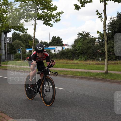 10.08.2025 - GEWOBA Citytriathlon Bremen Yannick Fuchs http://msf.ph/oto/8572679 10.08.2025 12:52:47 Radfahren 565, 579, 635, 642, 686, 763, 915, 919, 956 meine-sportfotos.de