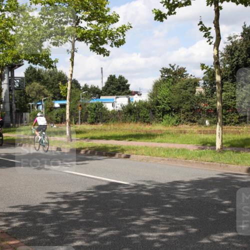 10.08.2025 - GEWOBA Citytriathlon Bremen Yannick Fuchs http://msf.ph/oto/8572736 10.08.2025 12:54:18 Radfahren 582, 618, 707, 740, 742, 750, 797, 1006, 1032, 1039 meine-sportfotos.de
