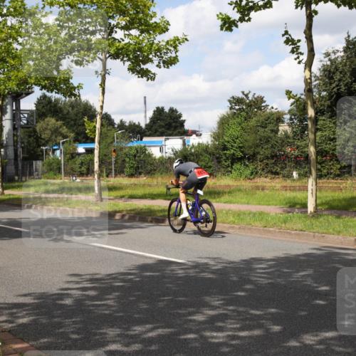 10.08.2025 - GEWOBA Citytriathlon Bremen Yannick Fuchs http://msf.ph/oto/8572772 10.08.2025 12:54:29 Radfahren 580, 582, 618, 634, 707, 740, 783, 789, 790, 826 meine-sportfotos.de