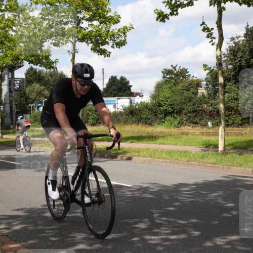 10.08.2025 - GEWOBA Citytriathlon Bremen Yannick Fuchs http://msf.ph/oto/8572775 10.08.2025 12:54:30 Radfahren 580, 582, 618, 634, 707, 740, 783, 789, 790, 826 meine-sportfotos.de