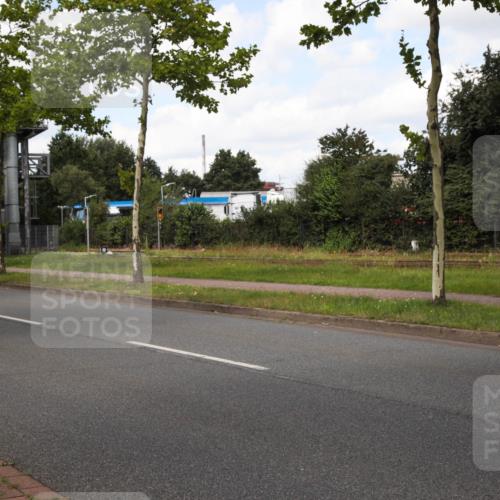 10.08.2025 - GEWOBA Citytriathlon Bremen Yannick Fuchs http://msf.ph/oto/8572828 10.08.2025 12:55:25 Radfahren 696, 877, 982, 1033 meine-sportfotos.de