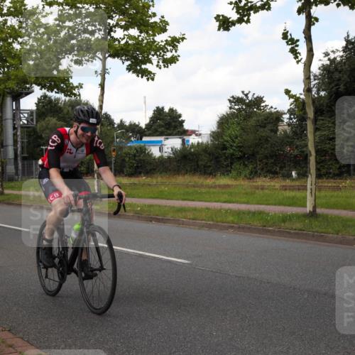 10.08.2025 - GEWOBA Citytriathlon Bremen Yannick Fuchs http://msf.ph/oto/8572865 10.08.2025 12:56:11 Radfahren 589, 662, 764, 765, 784, 844, 1024, 1025 meine-sportfotos.de