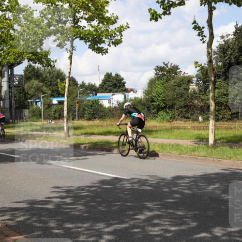 10.08.2025 - GEWOBA Citytriathlon Bremen Yannick Fuchs http://msf.ph/oto/8572929 10.08.2025 12:57:06 Radfahren 559, 672, 723, 730, 755, 758, 830, 849, 879, 913, 940, 969, 1003, 1014 meine-sportfotos.de