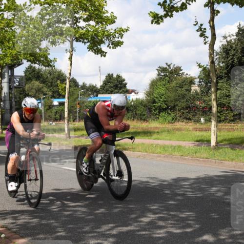 10.08.2025 - GEWOBA Citytriathlon Bremen Yannick Fuchs http://msf.ph/oto/8572951 10.08.2025 12:57:15 Radfahren 559, 572, 723, 730, 758, 849, 879, 892, 900, 940, 969, 1003 meine-sportfotos.de