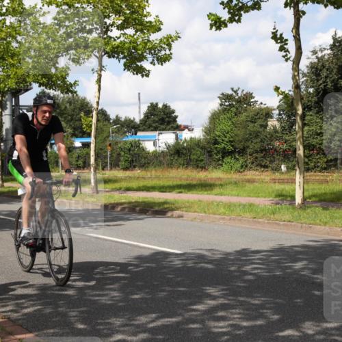 10.08.2025 - GEWOBA Citytriathlon Bremen Yannick Fuchs http://msf.ph/oto/8573025 10.08.2025 12:57:45 Radfahren 650, 660, 690, 825, 853, 869, 1018 meine-sportfotos.de