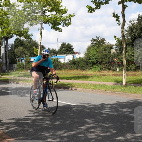 10.08.2025 - GEWOBA Citytriathlon Bremen Yannick Fuchs http://msf.ph/oto/8573030 10.08.2025 12:57:46 Radfahren 650, 660, 671, 690, 825, 853, 869, 1018 meine-sportfotos.de