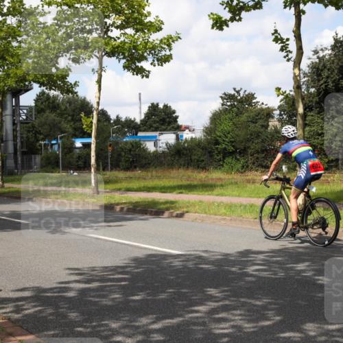 10.08.2025 - GEWOBA Citytriathlon Bremen Yannick Fuchs http://msf.ph/oto/8573060 10.08.2025 12:57:56 Radfahren 650, 660, 671, 853, 869, 920, 1018 meine-sportfotos.de