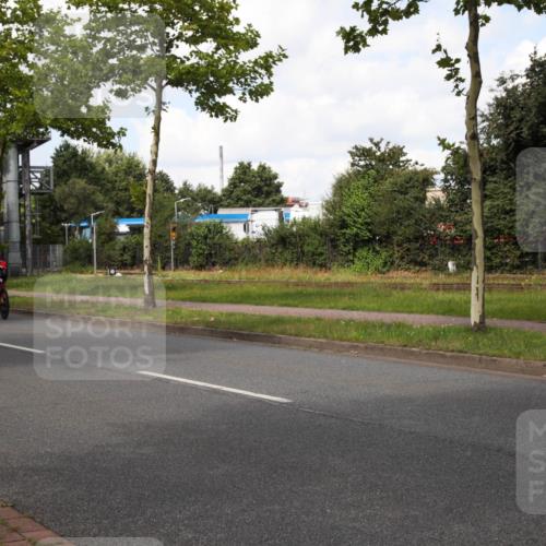10.08.2025 - GEWOBA Citytriathlon Bremen Yannick Fuchs http://msf.ph/oto/8573065 10.08.2025 12:58:05 Radfahren 650, 660, 671, 813, 920 meine-sportfotos.de