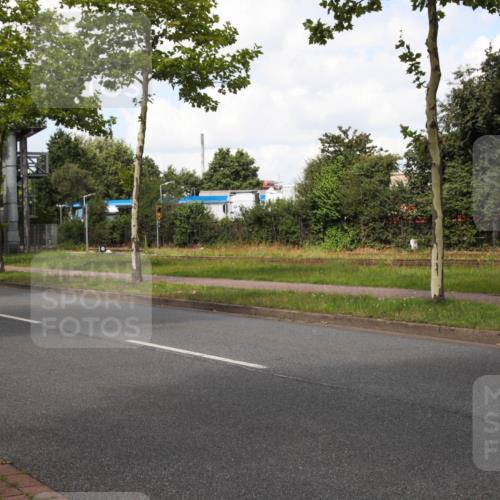 10.08.2025 - GEWOBA Citytriathlon Bremen Yannick Fuchs http://msf.ph/oto/8573066 10.08.2025 12:58:06 Radfahren 619, 650, 660, 671, 813, 920 meine-sportfotos.de