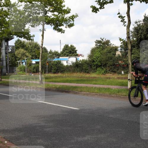 10.08.2025 - GEWOBA Citytriathlon Bremen Yannick Fuchs http://msf.ph/oto/8573072 10.08.2025 12:58:27 Radfahren 609, 619, 726, 795 meine-sportfotos.de