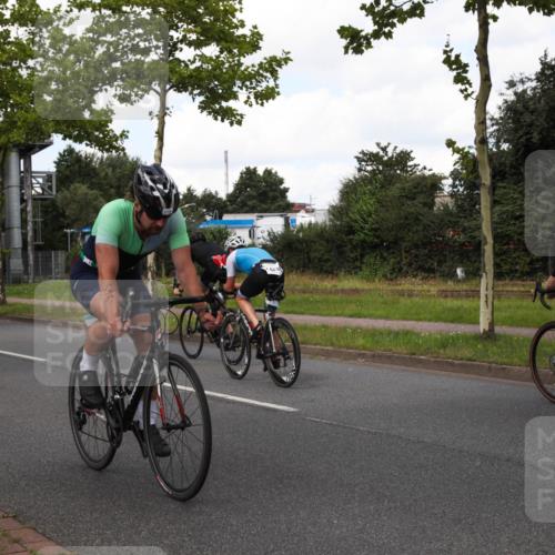 10.08.2025 - GEWOBA Citytriathlon Bremen Yannick Fuchs http://msf.ph/oto/8573107 10.08.2025 12:59:11 Radfahren 596, 611, 709, 710, 846 meine-sportfotos.de