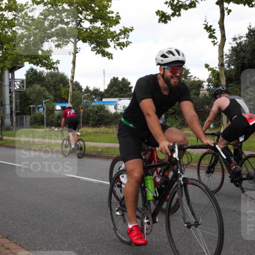 10.08.2025 - GEWOBA Citytriathlon Bremen Yannick Fuchs http://msf.ph/oto/8573113 10.08.2025 12:59:19 Radfahren 596, 606, 611, 709, 710, 846, 899, 975, 978 meine-sportfotos.de