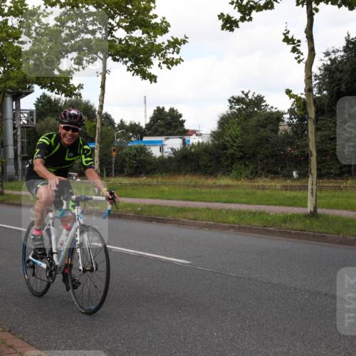 10.08.2025 - GEWOBA Citytriathlon Bremen Yannick Fuchs http://msf.ph/oto/8573119 10.08.2025 12:59:29 Radfahren 606, 611, 709, 710, 846, 899, 975, 978 meine-sportfotos.de