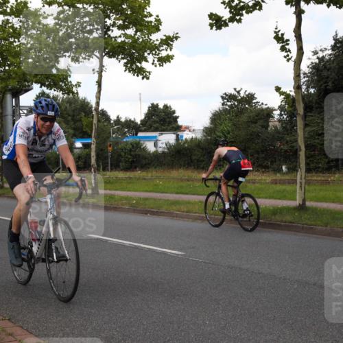 10.08.2025 - GEWOBA Citytriathlon Bremen Yannick Fuchs http://msf.ph/oto/8573151 10.08.2025 13:00:11 Radfahren 652, 665, 803, 835, 848, 871, 983, 1002, 1012, 1022, 1030 meine-sportfotos.de