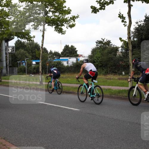 10.08.2025 - GEWOBA Citytriathlon Bremen Yannick Fuchs http://msf.ph/oto/8573154 10.08.2025 13:00:13 Radfahren 652, 665, 803, 835, 848, 871, 983, 1012, 1022, 1030 meine-sportfotos.de