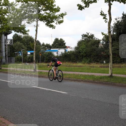 10.08.2025 - GEWOBA Citytriathlon Bremen Yannick Fuchs http://msf.ph/oto/8573160 10.08.2025 13:00:20 Radfahren 652, 665, 803, 848, 983, 1012 meine-sportfotos.de