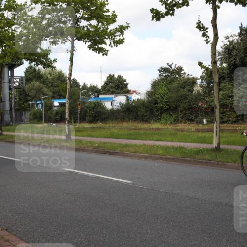 10.08.2025 - GEWOBA Citytriathlon Bremen Yannick Fuchs http://msf.ph/oto/8573171 10.08.2025 13:00:47 Radfahren 581, 613, 669, 677, 785, 1023 meine-sportfotos.de