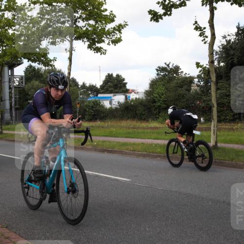 10.08.2025 - GEWOBA Citytriathlon Bremen Yannick Fuchs http://msf.ph/oto/8573189 10.08.2025 13:01:10 Radfahren 646, 669, 684, 713, 829, 837, 862, 926, 944, 1001 meine-sportfotos.de