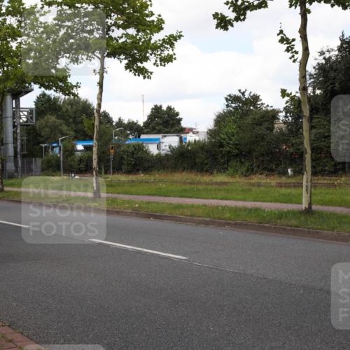 10.08.2025 - GEWOBA Citytriathlon Bremen Yannick Fuchs http://msf.ph/oto/8573191 10.08.2025 13:01:16 Radfahren 713, 829, 837, 926, 944, 1001 meine-sportfotos.de
