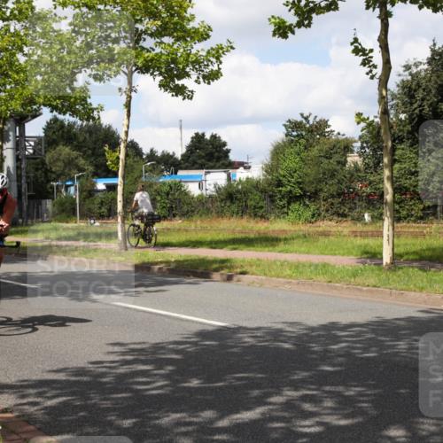 10.08.2025 - GEWOBA Citytriathlon Bremen Yannick Fuchs http://msf.ph/oto/8573203 10.08.2025 13:01:39 Radfahren 608, 663, 703, 716, 754, 800, 816, 819, 828, 851, 923 meine-sportfotos.de