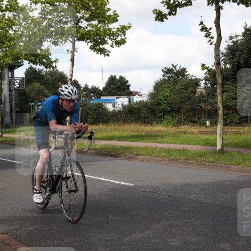 10.08.2025 - GEWOBA Citytriathlon Bremen Yannick Fuchs http://msf.ph/oto/8573238 10.08.2025 13:01:58 Radfahren 586, 703, 731, 828, 842, 923, 953, 964, 1011 meine-sportfotos.de
