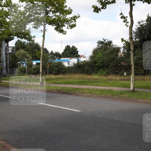10.08.2025 - GEWOBA Citytriathlon Bremen Yannick Fuchs http://msf.ph/oto/8573241 10.08.2025 13:02:08 Radfahren 586, 731, 842, 964, 1011 meine-sportfotos.de