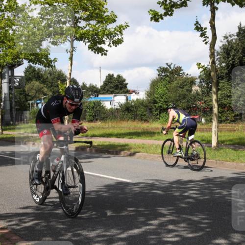 10.08.2025 - GEWOBA Citytriathlon Bremen Yannick Fuchs http://msf.ph/oto/8573296 10.08.2025 13:02:54 Radfahren 661, 668, 712, 911, 1020 meine-sportfotos.de