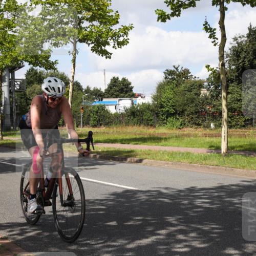 10.08.2025 - GEWOBA Citytriathlon Bremen Yannick Fuchs http://msf.ph/oto/8573317 10.08.2025 13:03:07 Radfahren 651, 668, 693, 898, 945, 1020 meine-sportfotos.de