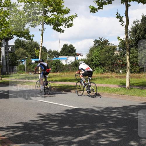 10.08.2025 - GEWOBA Citytriathlon Bremen Yannick Fuchs http://msf.ph/oto/8573393 10.08.2025 13:03:44 Radfahren 676, 753, 812, 823, 908, 925, 965, 1007 meine-sportfotos.de