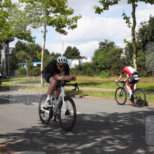 10.08.2025 - GEWOBA Citytriathlon Bremen Yannick Fuchs http://msf.ph/oto/8573399 10.08.2025 13:03:46 Radfahren 574, 676, 753, 812, 823, 908, 925, 965, 1007 meine-sportfotos.de