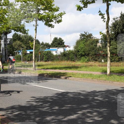 10.08.2025 - GEWOBA Citytriathlon Bremen Yannick Fuchs http://msf.ph/oto/8573438 10.08.2025 13:03:58 Radfahren 574, 576, 605, 625, 676, 685, 697, 753, 786, 812, 908, 963, 965, 1007 meine-sportfotos.de