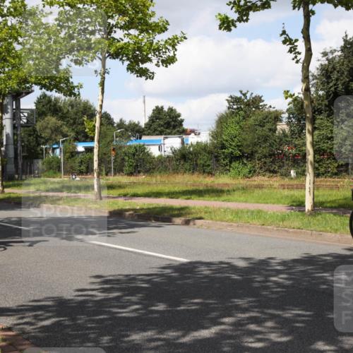 10.08.2025 - GEWOBA Citytriathlon Bremen Yannick Fuchs http://msf.ph/oto/8573446 10.08.2025 13:04:00 Radfahren 574, 576, 605, 625, 676, 685, 697, 753, 760, 786, 908, 946, 963, 965, 1007 meine-sportfotos.de