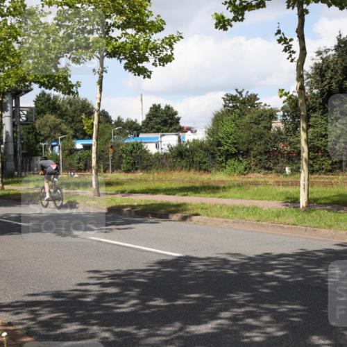 10.08.2025 - GEWOBA Citytriathlon Bremen Yannick Fuchs http://msf.ph/oto/8573473 10.08.2025 13:04:08 Radfahren 574, 576, 605, 625, 640, 685, 697, 760, 769, 786, 946, 960, 963, 965, 1013, 1036 meine-sportfotos.de