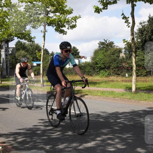 10.08.2025 - GEWOBA Citytriathlon Bremen Yannick Fuchs http://msf.ph/oto/8573479 10.08.2025 13:04:10 Radfahren 574, 576, 605, 625, 640, 685, 697, 760, 769, 786, 946, 960, 963, 1013, 1036 meine-sportfotos.de