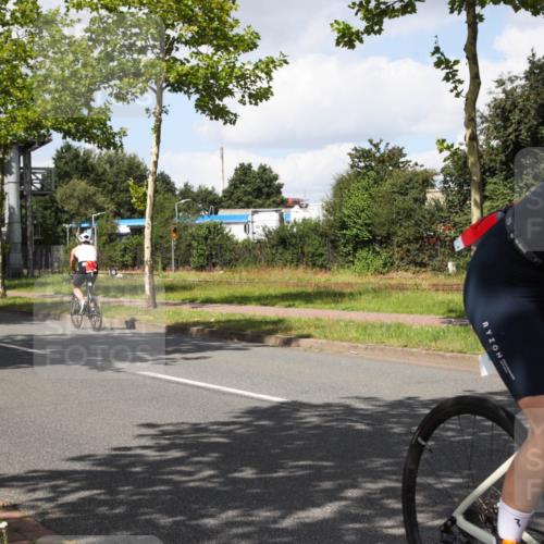 10.08.2025 - GEWOBA Citytriathlon Bremen Yannick Fuchs http://msf.ph/oto/8573487 10.08.2025 13:04:12 Radfahren 576, 605, 625, 640, 685, 697, 760, 769, 786, 946, 960, 963, 1013, 1036 meine-sportfotos.de