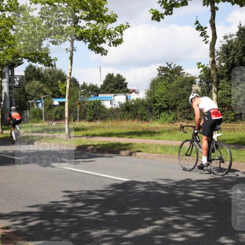 10.08.2025 - GEWOBA Citytriathlon Bremen Yannick Fuchs http://msf.ph/oto/8573528 10.08.2025 13:04:25 Radfahren 583, 640, 674, 675, 751, 760, 769, 799, 808, 875, 939, 960, 1013, 1036 meine-sportfotos.de