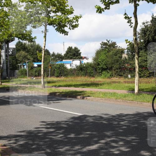 10.08.2025 - GEWOBA Citytriathlon Bremen Yannick Fuchs http://msf.ph/oto/8573593 10.08.2025 13:05:05 Radfahren 590, 629, 645, 745, 884, 916, 928, 929, 951, 958, 1010 meine-sportfotos.de