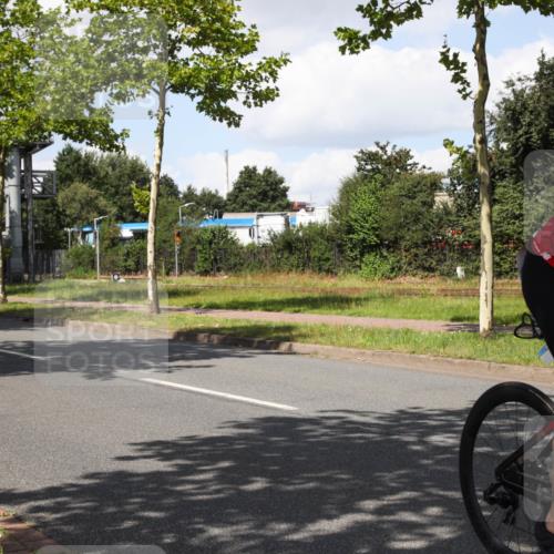 10.08.2025 - GEWOBA Citytriathlon Bremen Yannick Fuchs http://msf.ph/oto/8573615 10.08.2025 13:05:35 Radfahren 615, 627, 641, 659, 746, 809, 876, 897, 943 meine-sportfotos.de